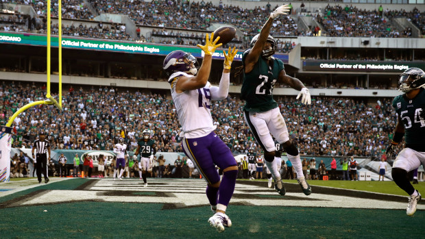 Vikings Eagles Football